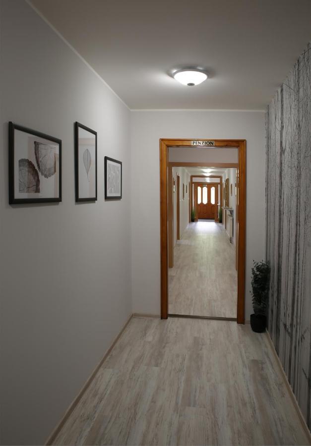 Penzion U Vlku Valtice Buitenkant foto