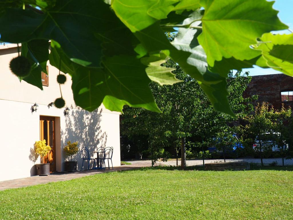 Penzion U Vlku Valtice Buitenkant foto